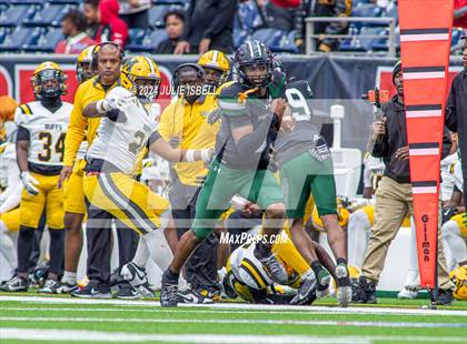 Thumbnail 2 in Fort Bend Marshall vs. Iowa Colony (UIL 5A- D2 Football Regional Semi)  photogallery.