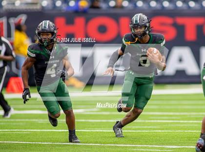 Thumbnail 3 in Fort Bend Marshall vs. Iowa Colony (UIL 5A- D2 Football Regional Semi)  photogallery.