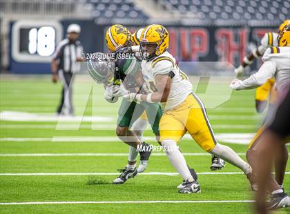 Thumbnail 3 in Fort Bend Marshall vs. Iowa Colony (UIL 5A- D2 Football Regional Semi)  photogallery.