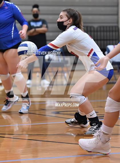 Thumbnail 3 in Wake Forest @ Millbrook photogallery.