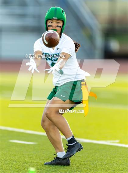 Thumbnail 3 in Sacred Heart Cathedral Preparatory vs. Monte Vista photogallery.