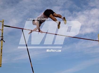 Thumbnail 2 in Eagle Relays (Pole Vault) photogallery.