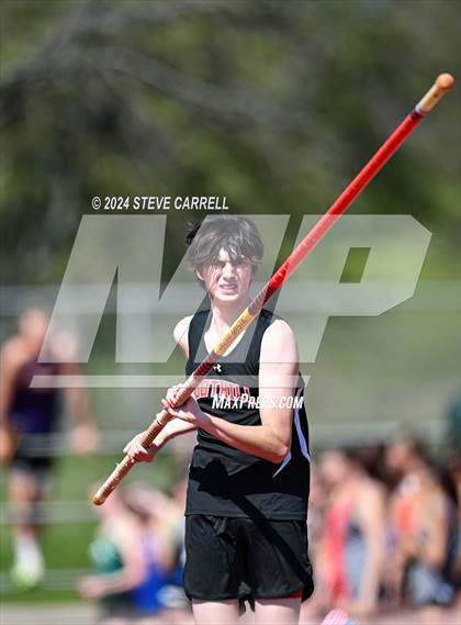 Thumbnail 1 in Eagle Relays (Pole Vault) photogallery.