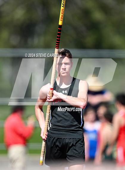 Thumbnail 1 in Eagle Relays (Pole Vault) photogallery.