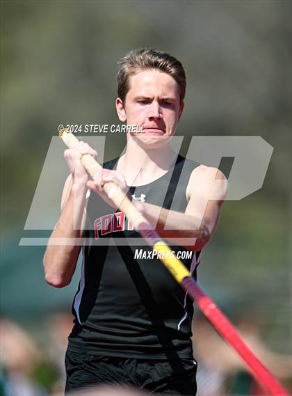 Thumbnail 2 in Eagle Relays (Pole Vault) photogallery.