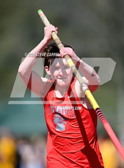 Thumbnail 1 in Eagle Relays (Pole Vault) photogallery.