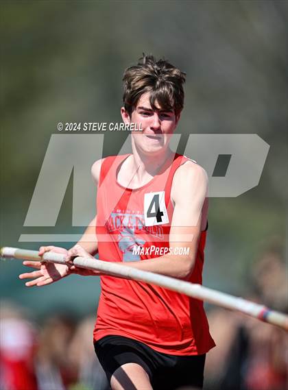Thumbnail 1 in Eagle Relays (Pole Vault) photogallery.