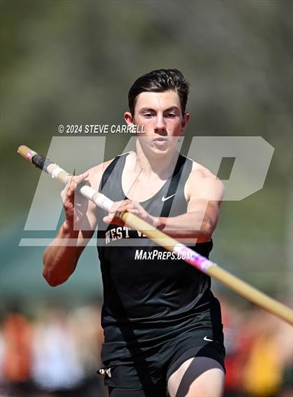 Thumbnail 1 in Eagle Relays (Pole Vault) photogallery.