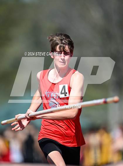 Thumbnail 1 in Eagle Relays (Pole Vault) photogallery.