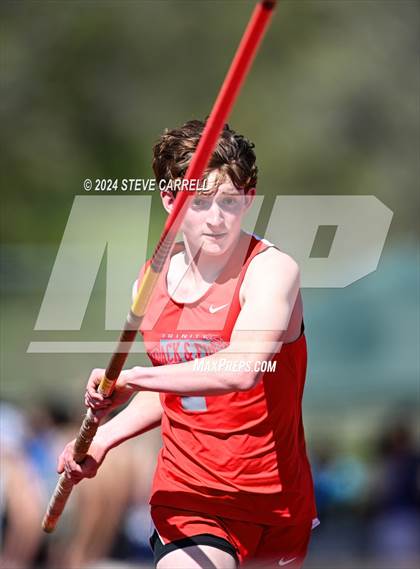 Thumbnail 2 in Eagle Relays (Pole Vault) photogallery.