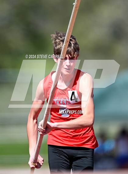 Thumbnail 1 in Eagle Relays (Pole Vault) photogallery.