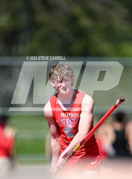 Thumbnail 2 in Eagle Relays (Pole Vault) photogallery.