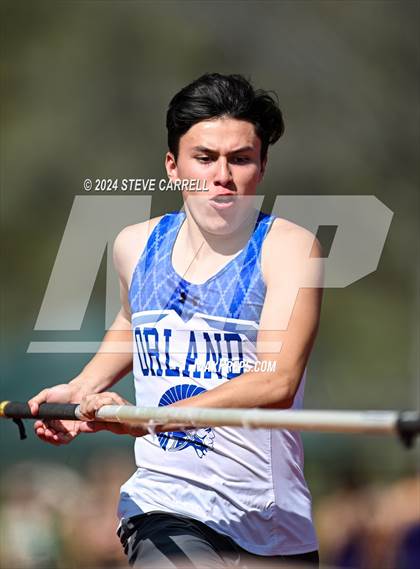 Thumbnail 3 in Eagle Relays (Pole Vault) photogallery.