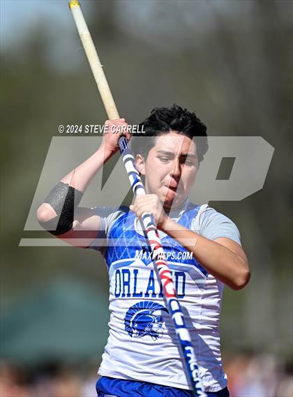 Thumbnail 3 in Eagle Relays (Pole Vault) photogallery.