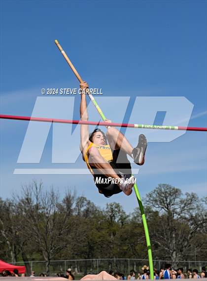 Thumbnail 3 in Eagle Relays (Pole Vault) photogallery.