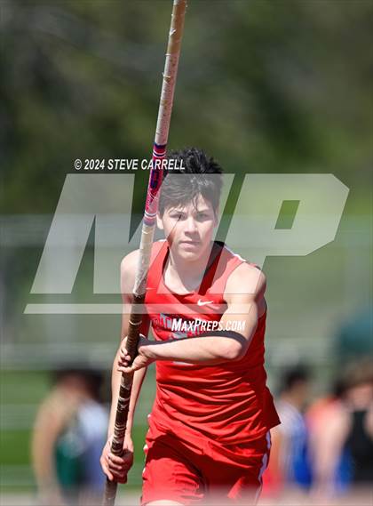 Thumbnail 2 in Eagle Relays (Pole Vault) photogallery.
