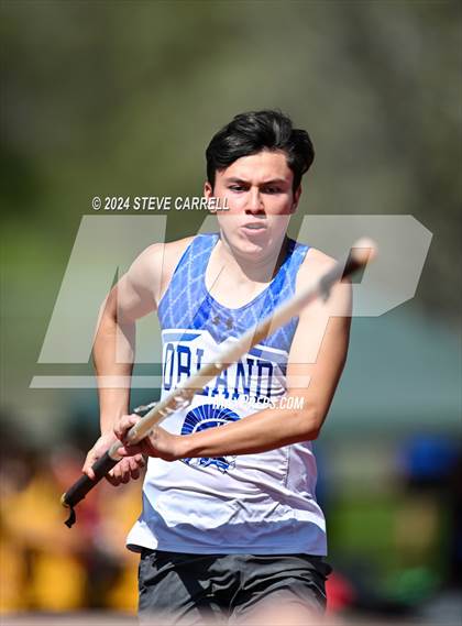 Thumbnail 2 in Eagle Relays (Pole Vault) photogallery.