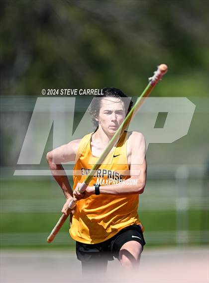 Thumbnail 1 in Eagle Relays (Pole Vault) photogallery.