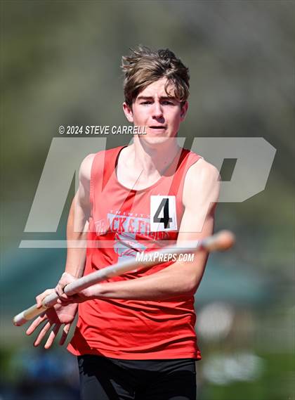 Thumbnail 2 in Eagle Relays (Pole Vault) photogallery.