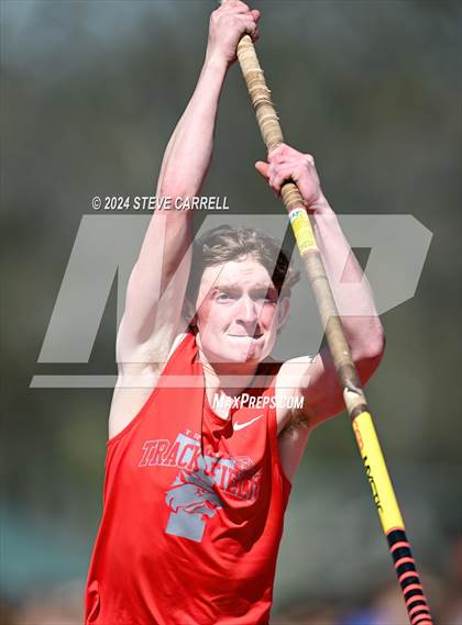 Thumbnail 2 in Eagle Relays (Pole Vault) photogallery.