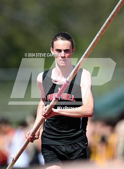 Thumbnail 1 in Eagle Relays (Pole Vault) photogallery.