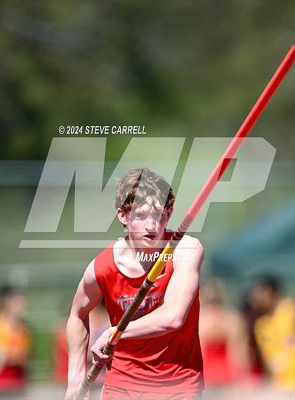 Thumbnail 3 in Eagle Relays (Pole Vault) photogallery.