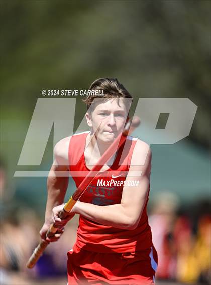 Thumbnail 2 in Eagle Relays (Pole Vault) photogallery.