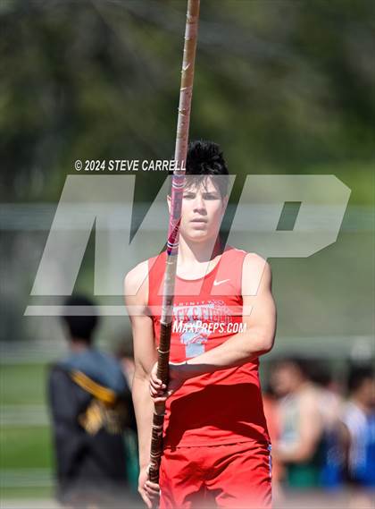 Thumbnail 1 in Eagle Relays (Pole Vault) photogallery.