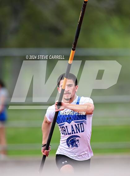 Thumbnail 1 in Eagle Relays (Pole Vault) photogallery.