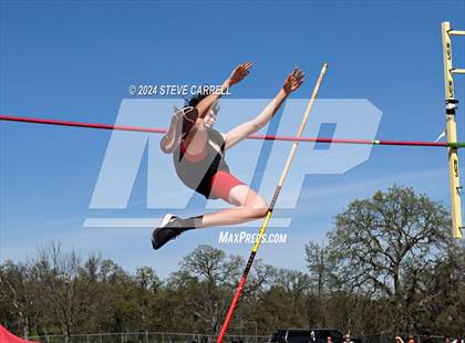 Thumbnail 3 in Eagle Relays (Pole Vault) photogallery.