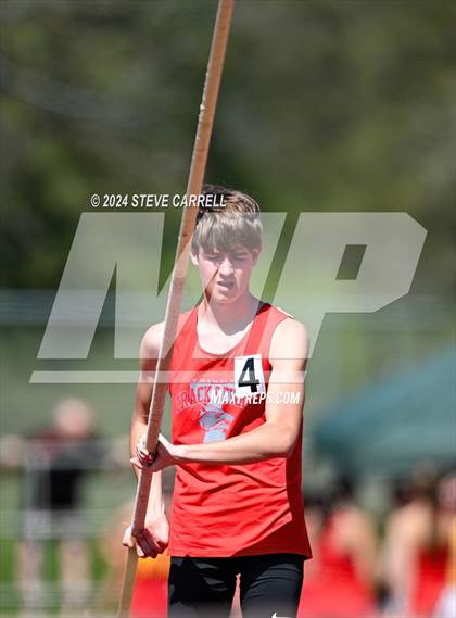 Thumbnail 3 in Eagle Relays (Pole Vault) photogallery.