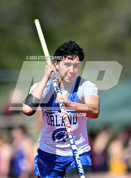 Thumbnail 1 in Eagle Relays (Pole Vault) photogallery.