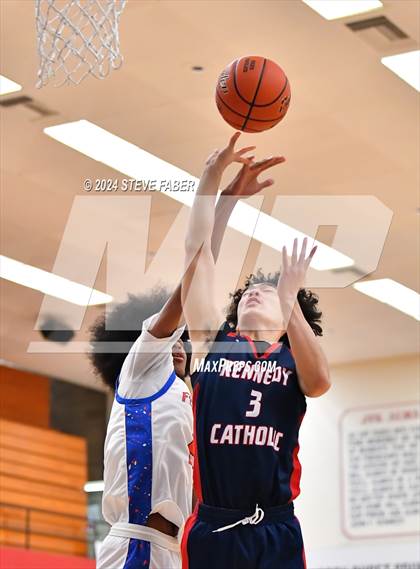 Thumbnail 1 in Graham-Kapowsin @ Kennedy Catholic photogallery.