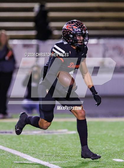 Thumbnail 1 in Lampasas vs. Dumas (UIL Football 4A Area Playoff) photogallery.