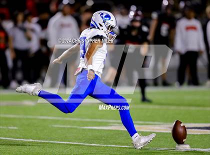 Thumbnail 2 in Lampasas vs. Dumas (UIL Football 4A Area Playoff) photogallery.