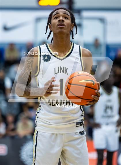 Thumbnail 2 in Link Academy vs Canyon International Academy (5 for the Fight Hoopfest) photogallery.