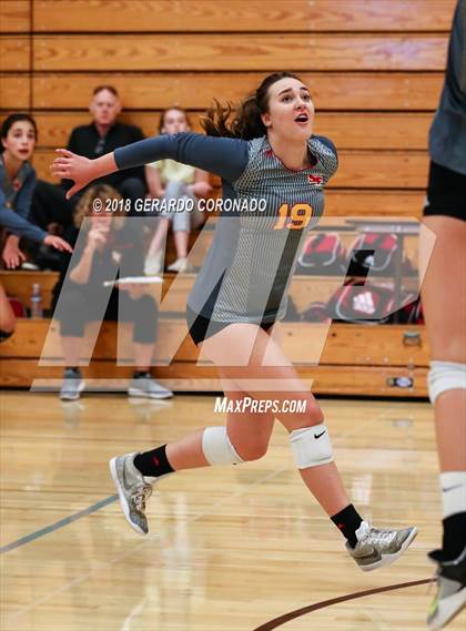 Thumbnail 3 in Carlmont vs. St. Francis (Stockton Classic) photogallery.