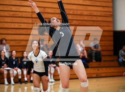 Thumbnail 2 in Carlmont vs. St. Francis (Stockton Classic) photogallery.