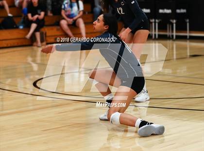 Thumbnail 1 in Carlmont vs. St. Francis (Stockton Classic) photogallery.