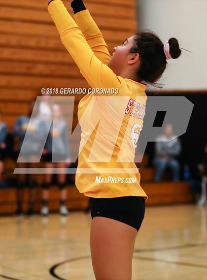 Thumbnail 1 in Carlmont vs. St. Francis (Stockton Classic) photogallery.