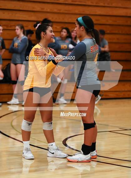 Thumbnail 1 in Carlmont vs. St. Francis (Stockton Classic) photogallery.