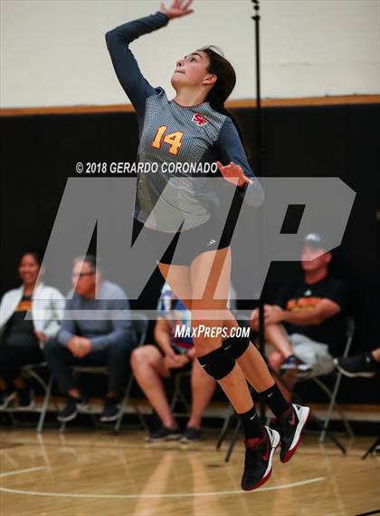 Thumbnail 2 in Carlmont vs. St. Francis (Stockton Classic) photogallery.