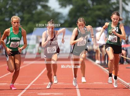 Thumbnail 3 in PIAA State Track and Field Championships photogallery.