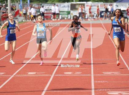 Thumbnail 2 in PIAA State Track and Field Championships photogallery.