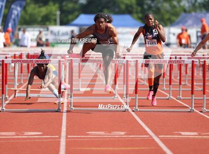 Thumbnail 1 in PIAA State Track and Field Championships photogallery.