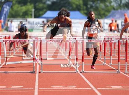 Thumbnail 3 in PIAA State Track and Field Championships photogallery.
