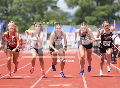 Thumbnail 2 in PIAA State Track and Field Championships photogallery.