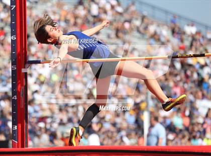 Thumbnail 3 in PIAA State Track and Field Championships photogallery.