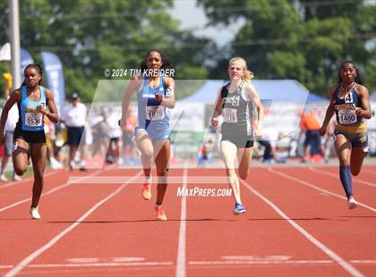 Thumbnail 3 in PIAA State Track and Field Championships photogallery.