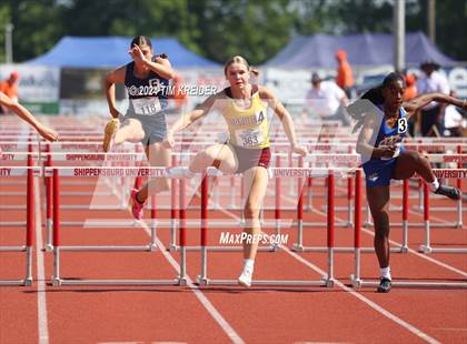 Thumbnail 2 in PIAA State Track and Field Championships photogallery.